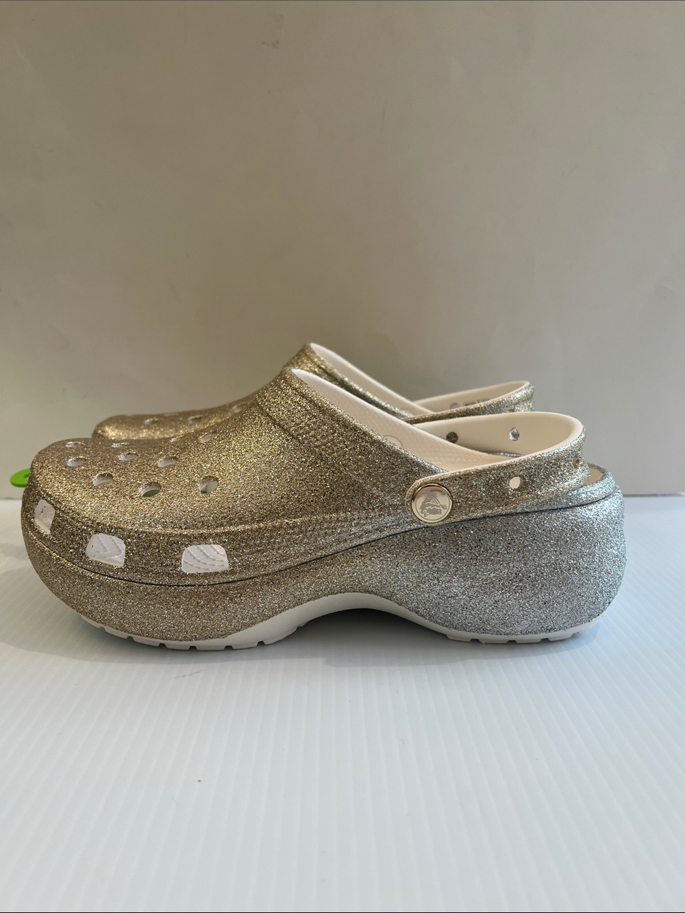 New Women’s Glitter Crocs Sandals in Gold and Silver in Size 10 - Picture 4 of 6